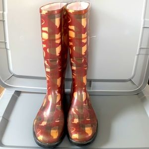 Burberry Rain Boots!